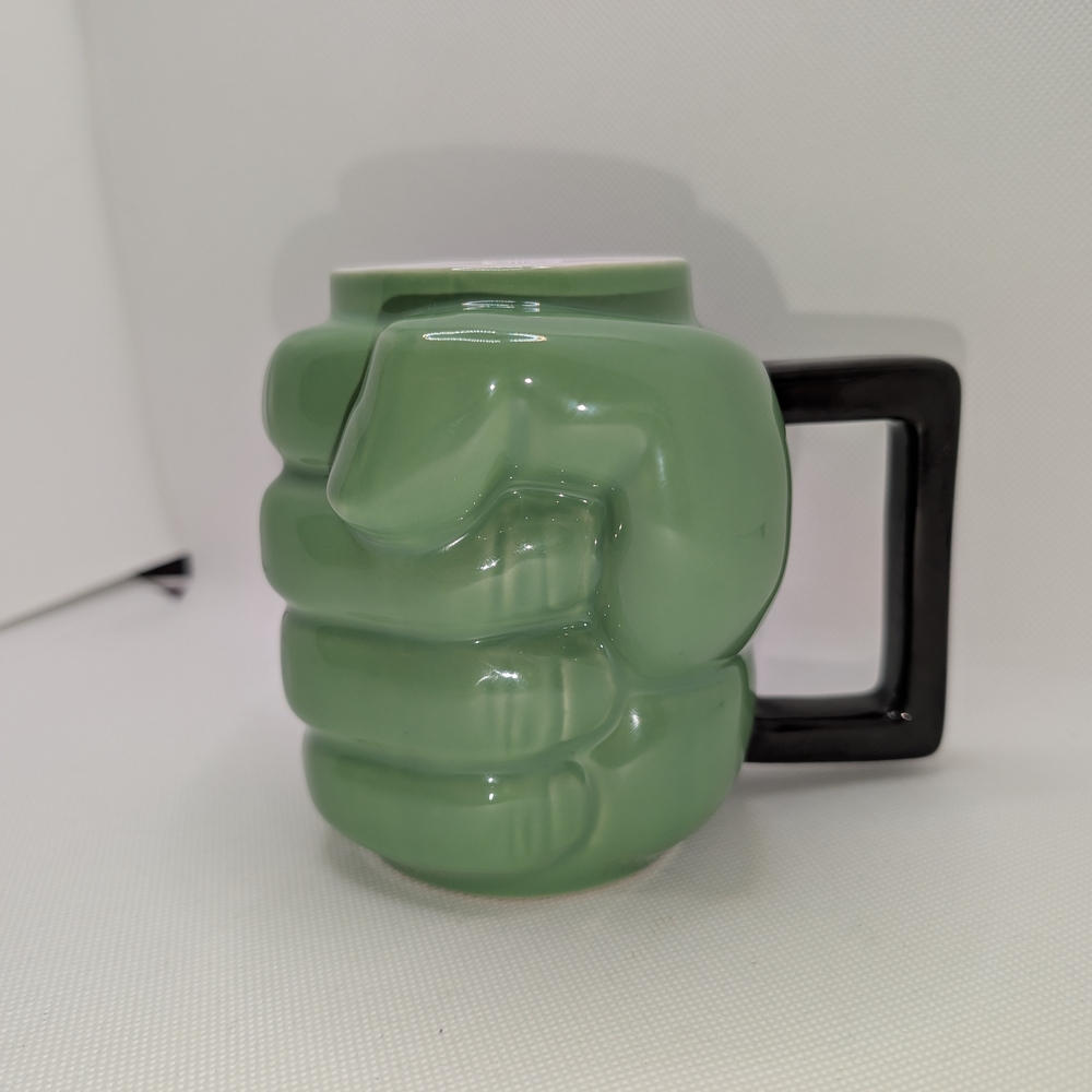Authentic Disney Store Hulk Marvel Avengers Mug